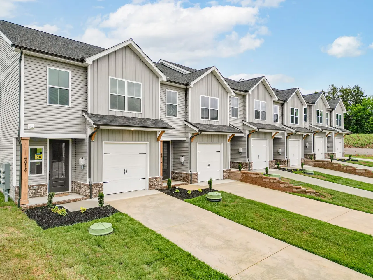 Snowmass new construction townhomes built 2022 by Right Time Homes in Halls